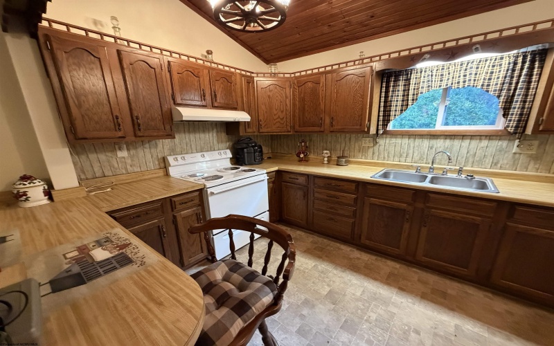 813 US Hwy 33 West, Weston, West Virginia 26452, 3 Bedrooms Bedrooms, 5 Rooms Rooms,1 BathroomBathrooms,Single Family Detached,For Sale,US Hwy 33,10162298 813 US Hwy 33 West, Weston, West Virginia 26452, 3 Bedrooms Bedrooms, 5 Rooms Rooms,1 BathroomBathrooms,Single Family Detached,For Sale,US Hwy 33,10162298