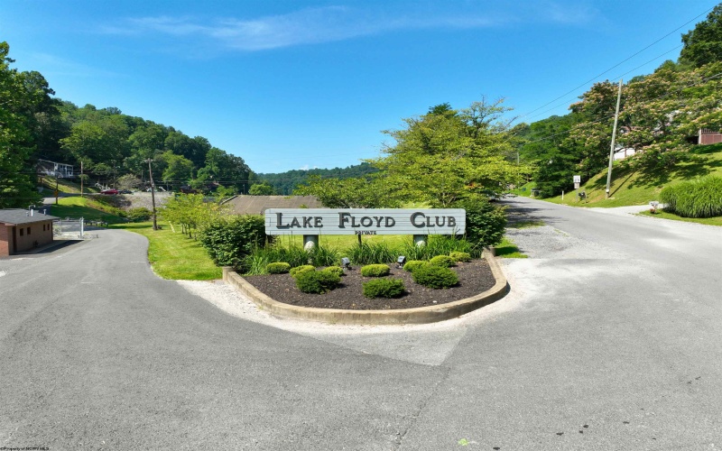 292 LAKE FLOYD Circle, Bristol, West Virginia 26426, 3 Bedrooms Bedrooms, 10 Rooms Rooms,2 BathroomsBathrooms,Single Family Detached,For Sale,LAKE FLOYD,10162299 292 LAKE FLOYD Circle, Bristol, West Virginia 26426, 3 Bedrooms Bedrooms, 10 Rooms Rooms,2 BathroomsBathrooms,Single Family Detached,For Sale,LAKE FLOYD,10162299