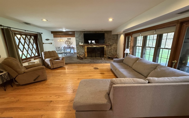 292 LAKE FLOYD Circle, Bristol, West Virginia 26426, 3 Bedrooms Bedrooms, 10 Rooms Rooms,2 BathroomsBathrooms,Single Family Detached,For Sale,LAKE FLOYD,10162299 292 LAKE FLOYD Circle, Bristol, West Virginia 26426, 3 Bedrooms Bedrooms, 10 Rooms Rooms,2 BathroomsBathrooms,Single Family Detached,For Sale,LAKE FLOYD,10162299