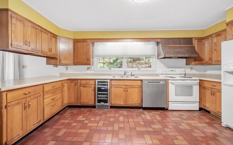 272 Lakeview Manor, Morgantown, West Virginia 26508, 3 Bedrooms Bedrooms, 7 Rooms Rooms,3 BathroomsBathrooms,Residential Rentals,For Rent,Lakeview,10162307 272 Lakeview Manor, Morgantown, West Virginia 26508, 3 Bedrooms Bedrooms, 7 Rooms Rooms,3 BathroomsBathrooms,Residential Rentals,For Rent,Lakeview,10162307