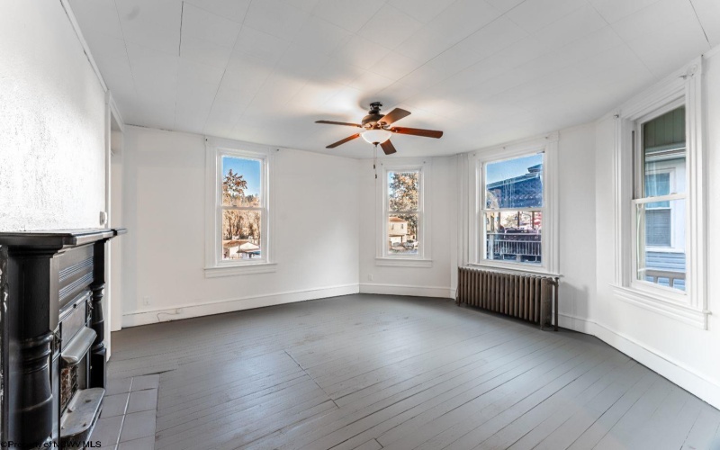 455 Walnut Street, Grafton, West Virginia 26354, 3 Bedrooms Bedrooms, 8 Rooms Rooms,1 BathroomBathrooms,Single Family Detached,For Sale,Walnut,10162303 455 Walnut Street, Grafton, West Virginia 26354, 3 Bedrooms Bedrooms, 8 Rooms Rooms,1 BathroomBathrooms,Single Family Detached,For Sale,Walnut,10162303