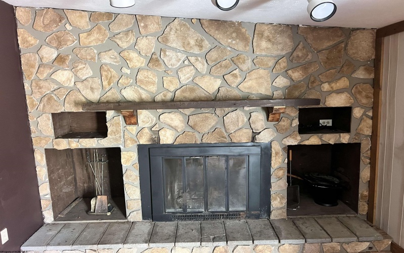 1794 Lake Floyd Circle, Bristol, West Virginia 26426-000, 2 Bedrooms Bedrooms, 5 Rooms Rooms,1 BathroomBathrooms,Single Family Detached,For Sale,Lake Floyd,10162320 1794 Lake Floyd Circle, Bristol, West Virginia 26426-000, 2 Bedrooms Bedrooms, 5 Rooms Rooms,1 BathroomBathrooms,Single Family Detached,For Sale,Lake Floyd,10162320