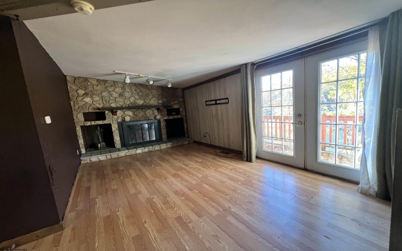 1794 Lake Floyd Circle, Bristol, West Virginia 26426-000, 2 Bedrooms Bedrooms, 5 Rooms Rooms,1 BathroomBathrooms,Single Family Detached,For Sale,Lake Floyd,10162320 1794 Lake Floyd Circle, Bristol, West Virginia 26426-000, 2 Bedrooms Bedrooms, 5 Rooms Rooms,1 BathroomBathrooms,Single Family Detached,For Sale,Lake Floyd,10162320