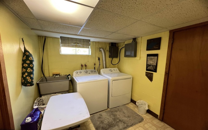 107 Valley Drive, Bridgeport, West Virginia 26330, 3 Bedrooms Bedrooms, 9 Rooms Rooms,3 BathroomsBathrooms,Single Family Detached,For Sale,Valley,10162323 107 Valley Drive, Bridgeport, West Virginia 26330, 3 Bedrooms Bedrooms, 9 Rooms Rooms,3 BathroomsBathrooms,Single Family Detached,For Sale,Valley,10162323