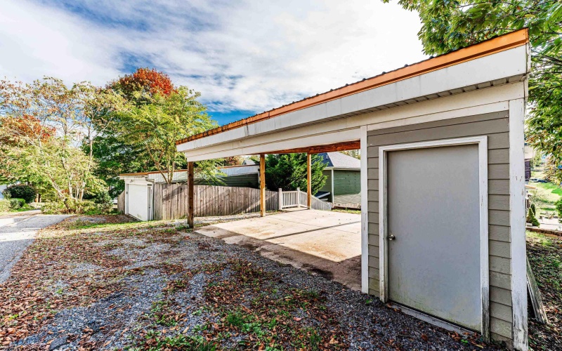 521 Grove Street, Morgantown, West Virginia 26505, 3 Bedrooms Bedrooms, 9 Rooms Rooms,2 BathroomsBathrooms,Single Family Detached,For Sale,Grove,10162304 521 Grove Street, Morgantown, West Virginia 26505, 3 Bedrooms Bedrooms, 9 Rooms Rooms,2 BathroomsBathrooms,Single Family Detached,For Sale,Grove,10162304