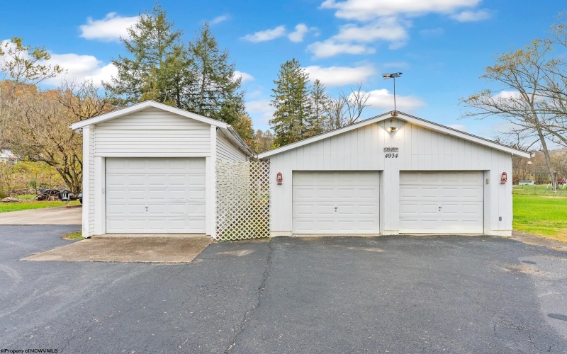 4950 Buckhannon Pike, Mount Clare, West Virginia 26408, 3 Bedrooms Bedrooms, 5 Rooms Rooms,2 BathroomsBathrooms,Single Family Detached,For Sale,Buckhannon,10162325 4950 Buckhannon Pike, Mount Clare, West Virginia 26408, 3 Bedrooms Bedrooms, 5 Rooms Rooms,2 BathroomsBathrooms,Single Family Detached,For Sale,Buckhannon,10162325