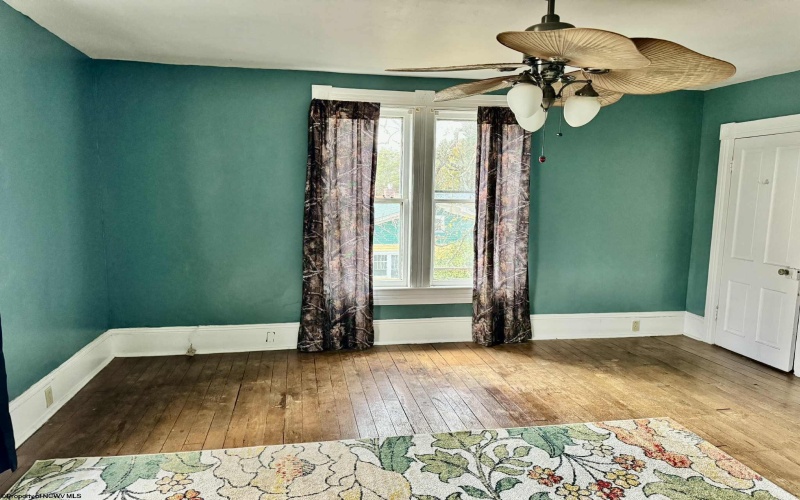 104 Brown Avenue, Kingwood, West Virginia 26537, 4 Bedrooms Bedrooms, 7 Rooms Rooms,1 BathroomBathrooms,Single Family Detached,For Sale,Brown,10162331