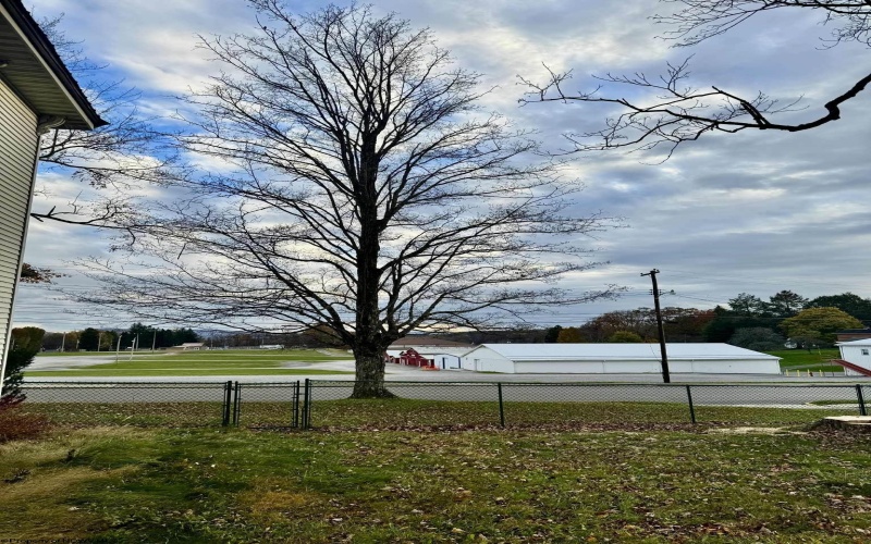 104 Brown Avenue, Kingwood, West Virginia 26537, 4 Bedrooms Bedrooms, 7 Rooms Rooms,1 BathroomBathrooms,Single Family Detached,For Sale,Brown,10162331