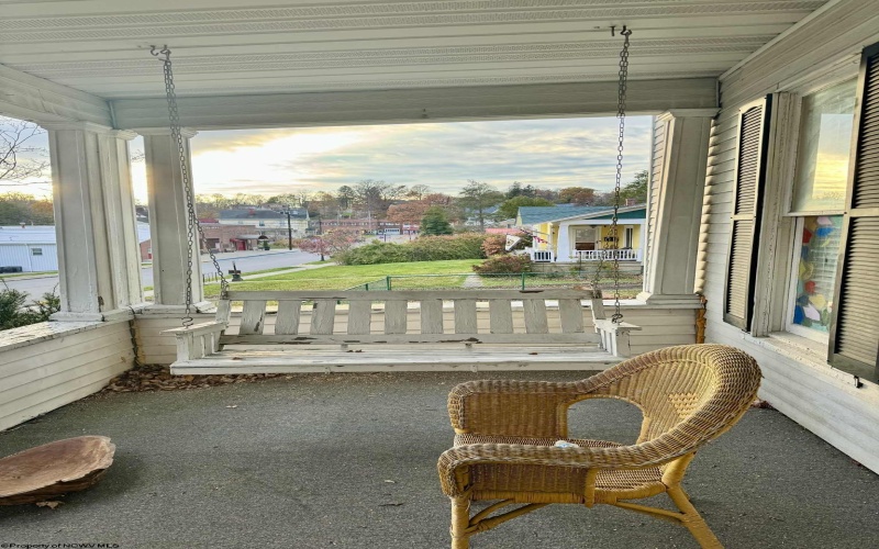 104 Brown Avenue, Kingwood, West Virginia 26537, 4 Bedrooms Bedrooms, 7 Rooms Rooms,1 BathroomBathrooms,Single Family Detached,For Sale,Brown,10162331