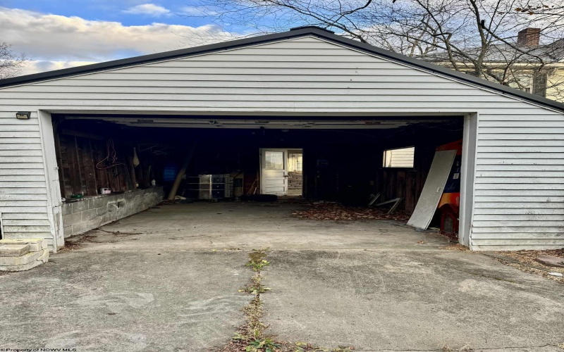 104 Brown Avenue, Kingwood, West Virginia 26537, 4 Bedrooms Bedrooms, 7 Rooms Rooms,1 BathroomBathrooms,Single Family Detached,For Sale,Brown,10162331