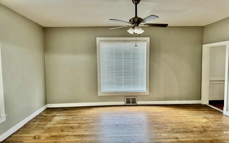 104 Brown Avenue, Kingwood, West Virginia 26537, 4 Bedrooms Bedrooms, 7 Rooms Rooms,1 BathroomBathrooms,Single Family Detached,For Sale,Brown,10162331