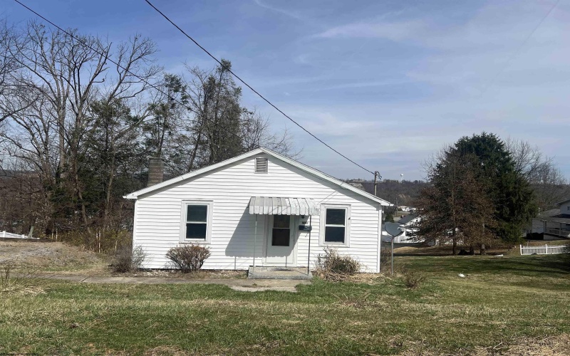 208 Marshall Avenue, Morgantown, West Virginia 26501, 2 Bedrooms Bedrooms, 5 Rooms Rooms,1 BathroomBathrooms,Single Family Detached,For Sale,Marshall,10158559 208 Marshall Avenue, Morgantown, West Virginia 26501, 2 Bedrooms Bedrooms, 5 Rooms Rooms,1 BathroomBathrooms,Single Family Detached,For Sale,Marshall,10158559