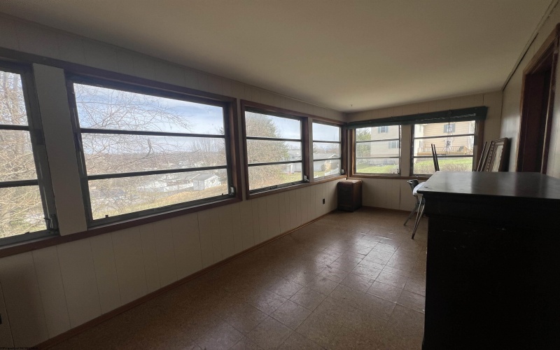 208 Marshall Avenue, Morgantown, West Virginia 26501, 2 Bedrooms Bedrooms, 5 Rooms Rooms,1 BathroomBathrooms,Single Family Detached,For Sale,Marshall,10158559 208 Marshall Avenue, Morgantown, West Virginia 26501, 2 Bedrooms Bedrooms, 5 Rooms Rooms,1 BathroomBathrooms,Single Family Detached,For Sale,Marshall,10158559