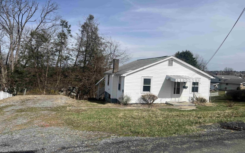 208 Marshall Avenue, Morgantown, West Virginia 26501, 2 Bedrooms Bedrooms, 5 Rooms Rooms,1 BathroomBathrooms,Single Family Detached,For Sale,Marshall,10158559 208 Marshall Avenue, Morgantown, West Virginia 26501, 2 Bedrooms Bedrooms, 5 Rooms Rooms,1 BathroomBathrooms,Single Family Detached,For Sale,Marshall,10158559