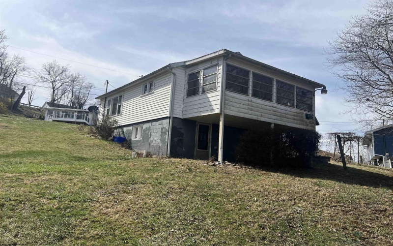 208 Marshall Avenue, Morgantown, West Virginia 26501, 2 Bedrooms Bedrooms, 5 Rooms Rooms,1 BathroomBathrooms,Single Family Detached,For Sale,Marshall,10158559 208 Marshall Avenue, Morgantown, West Virginia 26501, 2 Bedrooms Bedrooms, 5 Rooms Rooms,1 BathroomBathrooms,Single Family Detached,For Sale,Marshall,10158559