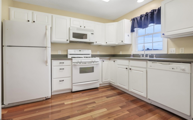 289 Donna Avenue, Morgantown, West Virginia 26505, 3 Bedrooms Bedrooms, 7 Rooms Rooms,2 BathroomsBathrooms,Single Family Attached,For Sale,Donna,10162345 289 Donna Avenue, Morgantown, West Virginia 26505, 3 Bedrooms Bedrooms, 7 Rooms Rooms,2 BathroomsBathrooms,Single Family Attached,For Sale,Donna,10162345