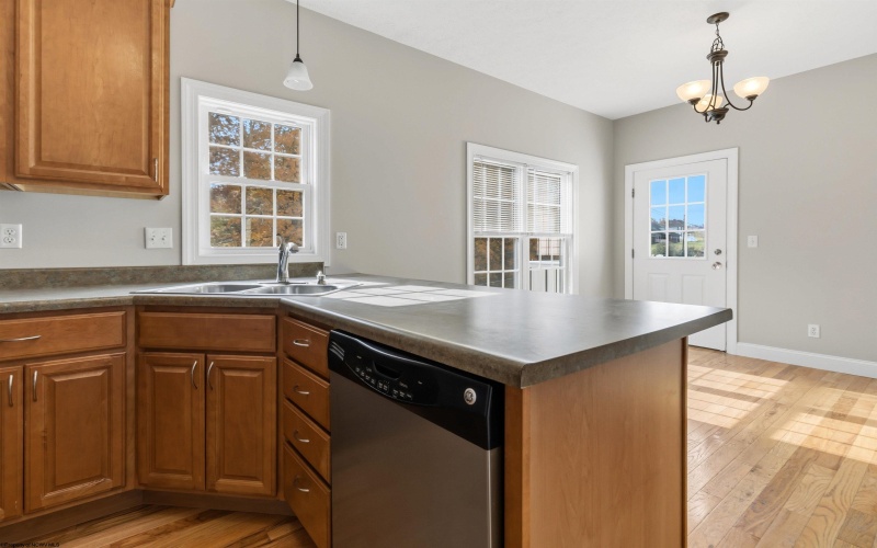 1110 Bailey Circle, Morgantown, West Virginia 26508, 4 Bedrooms Bedrooms, 7 Rooms Rooms,3 BathroomsBathrooms,Residential Rentals,For Rent,Bailey,10162336 1110 Bailey Circle, Morgantown, West Virginia 26508, 4 Bedrooms Bedrooms, 7 Rooms Rooms,3 BathroomsBathrooms,Residential Rentals,For Rent,Bailey,10162336