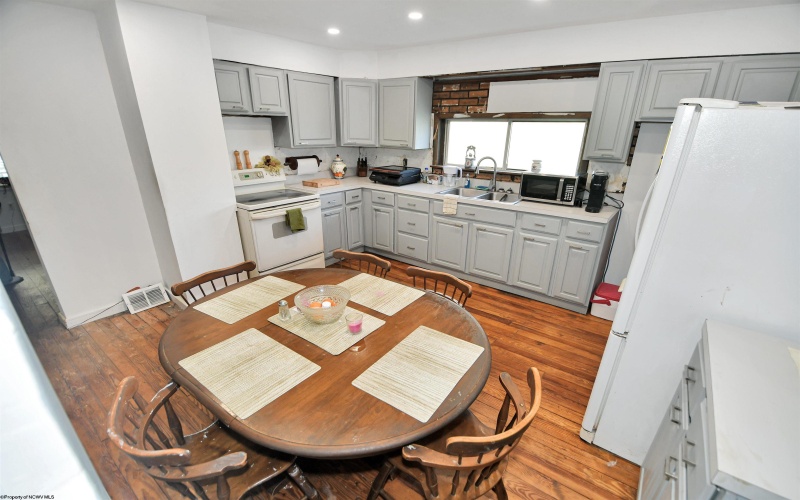 364 Moreland Street, Bobtown, Pennsylvania 15315, 2 Bedrooms Bedrooms, 8 Rooms Rooms,2 BathroomsBathrooms,Single Family Detached,For Sale,Moreland,10162346 364 Moreland Street, Bobtown, Pennsylvania 15315, 2 Bedrooms Bedrooms, 8 Rooms Rooms,2 BathroomsBathrooms,Single Family Detached,For Sale,Moreland,10162346