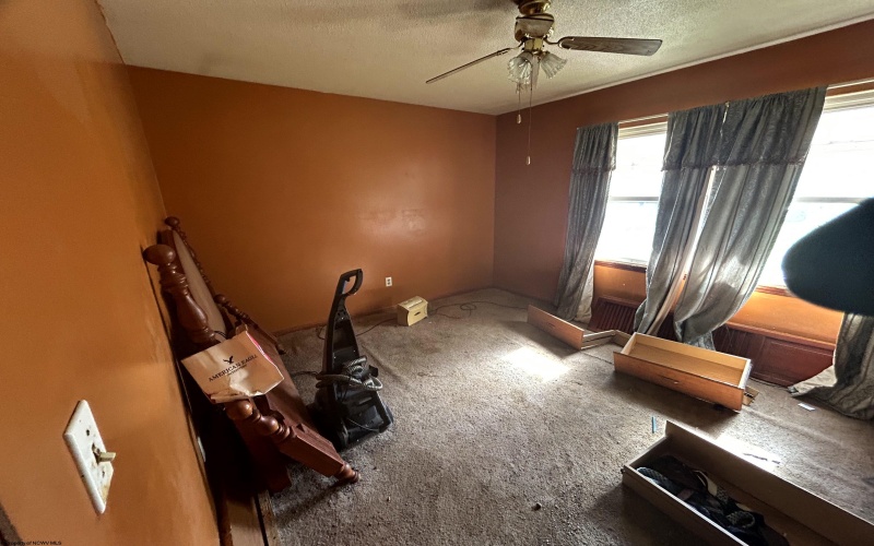 210 Bond Street, Clarksburg, West Virginia 26301, 2 Bedrooms Bedrooms, 2 Rooms Rooms,1 BathroomBathrooms,Single Family Detached,For Sale,Bond,10162334 210 Bond Street, Clarksburg, West Virginia 26301, 2 Bedrooms Bedrooms, 2 Rooms Rooms,1 BathroomBathrooms,Single Family Detached,For Sale,Bond,10162334