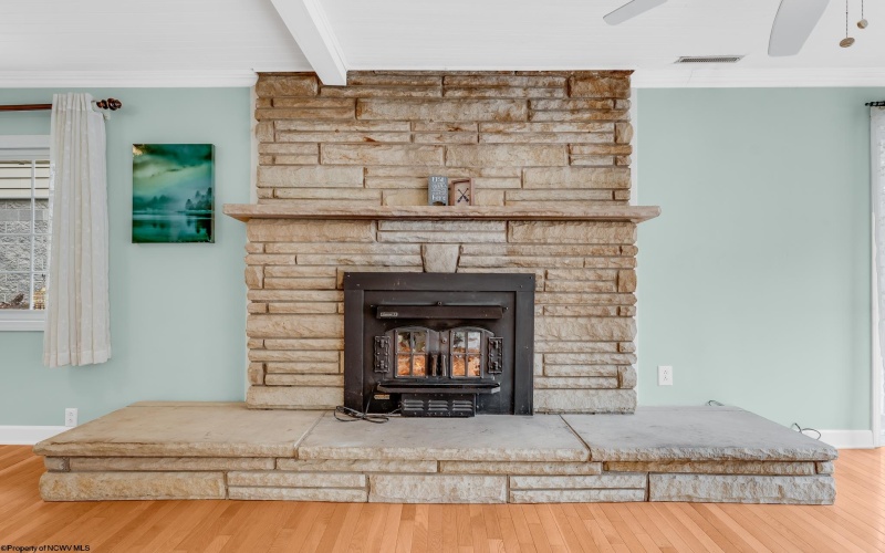 938 LAKE FLOYD Circle, Bristol, West Virginia 26426, 2 Bedrooms Bedrooms, 5 Rooms Rooms,2 BathroomsBathrooms,Single Family Detached,For Sale,LAKE FLOYD,10162337 938 LAKE FLOYD Circle, Bristol, West Virginia 26426, 2 Bedrooms Bedrooms, 5 Rooms Rooms,2 BathroomsBathrooms,Single Family Detached,For Sale,LAKE FLOYD,10162337