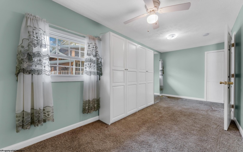 938 LAKE FLOYD Circle, Bristol, West Virginia 26426, 2 Bedrooms Bedrooms, 5 Rooms Rooms,2 BathroomsBathrooms,Single Family Detached,For Sale,LAKE FLOYD,10162337 938 LAKE FLOYD Circle, Bristol, West Virginia 26426, 2 Bedrooms Bedrooms, 5 Rooms Rooms,2 BathroomsBathrooms,Single Family Detached,For Sale,LAKE FLOYD,10162337