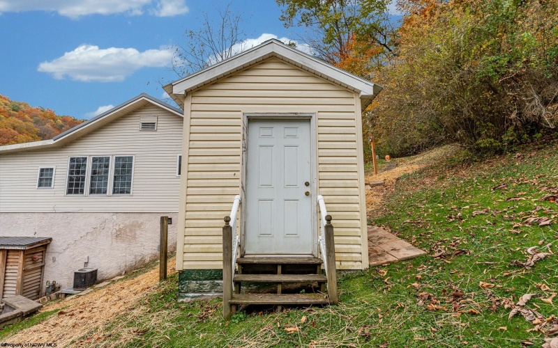 938 LAKE FLOYD Circle, Bristol, West Virginia 26426, 2 Bedrooms Bedrooms, 5 Rooms Rooms,2 BathroomsBathrooms,Single Family Detached,For Sale,LAKE FLOYD,10162337 938 LAKE FLOYD Circle, Bristol, West Virginia 26426, 2 Bedrooms Bedrooms, 5 Rooms Rooms,2 BathroomsBathrooms,Single Family Detached,For Sale,LAKE FLOYD,10162337