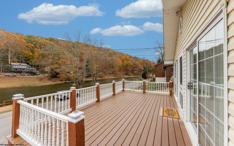 938 LAKE FLOYD Circle, Bristol, West Virginia 26426, 2 Bedrooms Bedrooms, 5 Rooms Rooms,2 BathroomsBathrooms,Single Family Detached,For Sale,LAKE FLOYD,10162337 938 LAKE FLOYD Circle, Bristol, West Virginia 26426, 2 Bedrooms Bedrooms, 5 Rooms Rooms,2 BathroomsBathrooms,Single Family Detached,For Sale,LAKE FLOYD,10162337