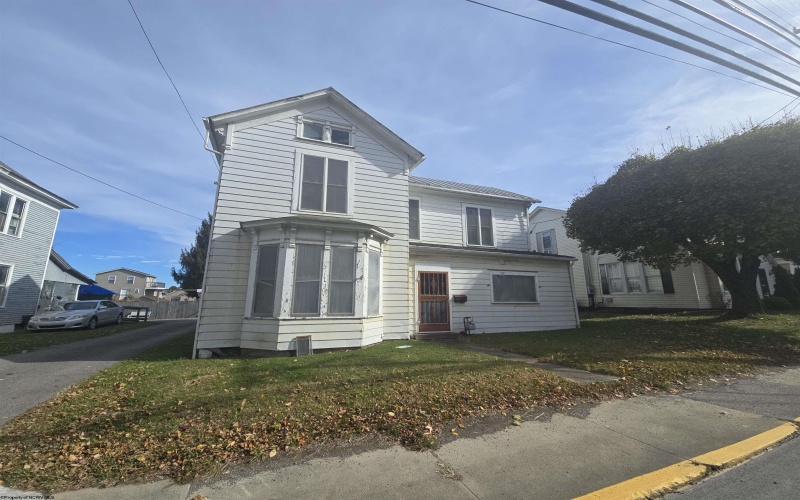 62 Kanawha Street, Buckhannon, West Virginia 26201, 5 Bedrooms Bedrooms, 10 Rooms Rooms,1 BathroomBathrooms,Single Family Detached,For Sale,Kanawha,10162352 62 Kanawha Street, Buckhannon, West Virginia 26201, 5 Bedrooms Bedrooms, 10 Rooms Rooms,1 BathroomBathrooms,Single Family Detached,For Sale,Kanawha,10162352