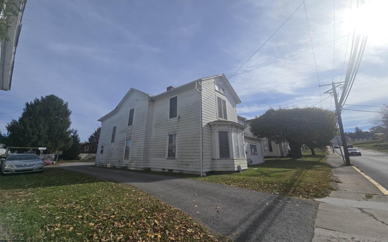 62 Kanawha Street, Buckhannon, West Virginia 26201, 5 Bedrooms Bedrooms, 10 Rooms Rooms,1 BathroomBathrooms,Single Family Detached,For Sale,Kanawha,10162352 62 Kanawha Street, Buckhannon, West Virginia 26201, 5 Bedrooms Bedrooms, 10 Rooms Rooms,1 BathroomBathrooms,Single Family Detached,For Sale,Kanawha,10162352