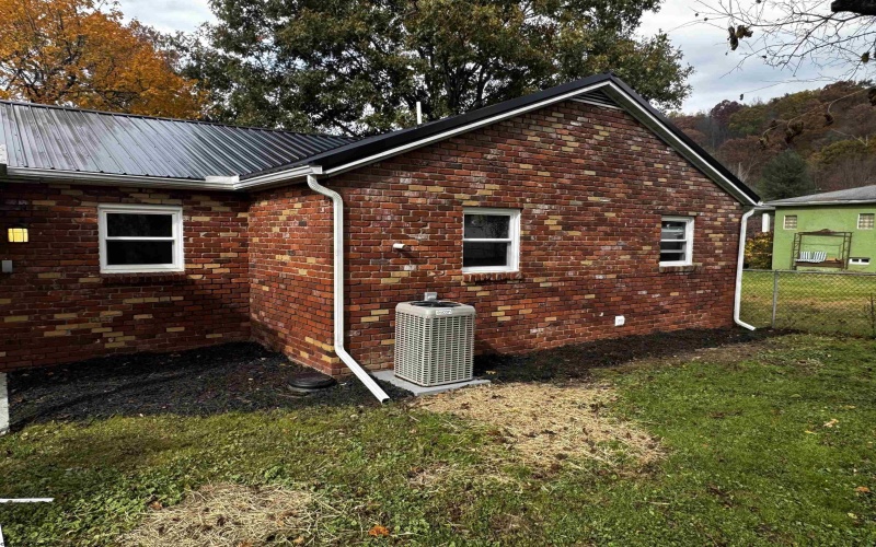 38 Dunmore Street, Fairmont, West Virginia 26554, 3 Bedrooms Bedrooms, 9 Rooms Rooms,2 BathroomsBathrooms,Single Family Detached,For Sale,Dunmore,10162350 38 Dunmore Street, Fairmont, West Virginia 26554, 3 Bedrooms Bedrooms, 9 Rooms Rooms,2 BathroomsBathrooms,Single Family Detached,For Sale,Dunmore,10162350