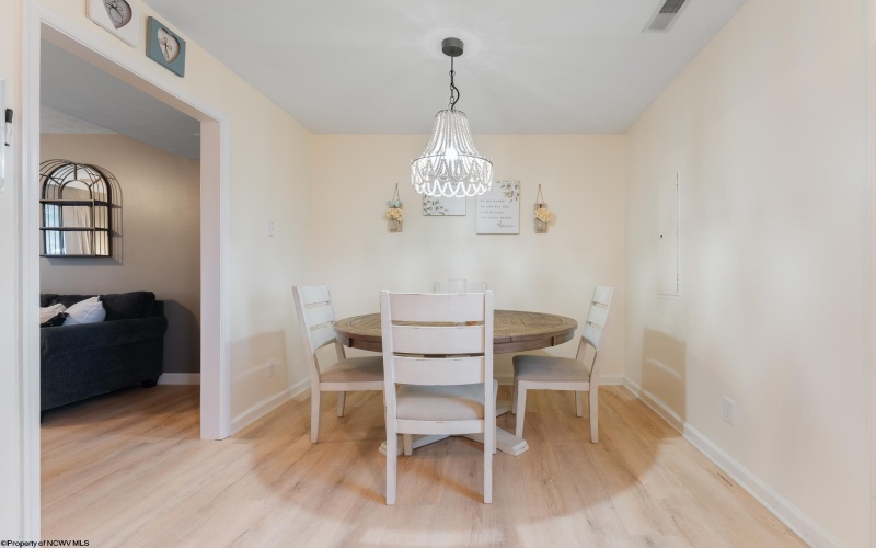 59 Par Lane, Maidsville, West Virginia 26541, 2 Bedrooms Bedrooms, 4 Rooms Rooms,2 BathroomsBathrooms,Single Family Attached,For Sale,Par,10162359