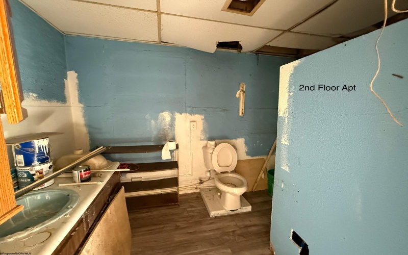 1008 Main Street, Mannington, West Virginia 26582, ,Multi-unit/income,For Sale,Main,10162353