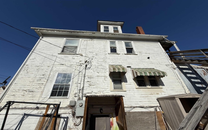 1008 Main Street, Mannington, West Virginia 26582, ,Multi-unit/income,For Sale,Main,10162353