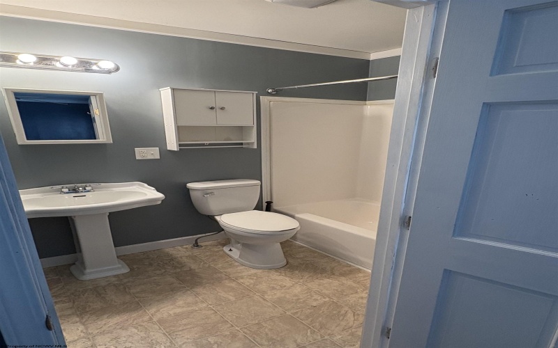 1323 Pennsylvania Avenue, Fairmont, West Virginia 26554, 3 Bedrooms Bedrooms, 9 Rooms Rooms,3 BathroomsBathrooms,Residential Rentals,For Rent,Pennsylvania,10162368 1323 Pennsylvania Avenue, Fairmont, West Virginia 26554, 3 Bedrooms Bedrooms, 9 Rooms Rooms,3 BathroomsBathrooms,Residential Rentals,For Rent,Pennsylvania,10162368