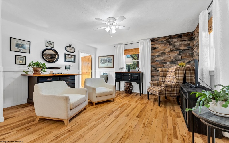 664 Rexroad Farm Road, Bruceton Mills, West Virginia 26525, 2 Bedrooms Bedrooms, 6 Rooms Rooms,2 BathroomsBathrooms,Single Family Detached,For Sale,Rexroad Farm,10161873