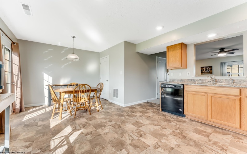 127 Inlet Street, Morgantown, West Virginia 26508, 2 Bedrooms Bedrooms, 5 Rooms Rooms,2 BathroomsBathrooms,Single Family Attached,For Sale,Inlet,10162373 127 Inlet Street, Morgantown, West Virginia 26508, 2 Bedrooms Bedrooms, 5 Rooms Rooms,2 BathroomsBathrooms,Single Family Attached,For Sale,Inlet,10162373