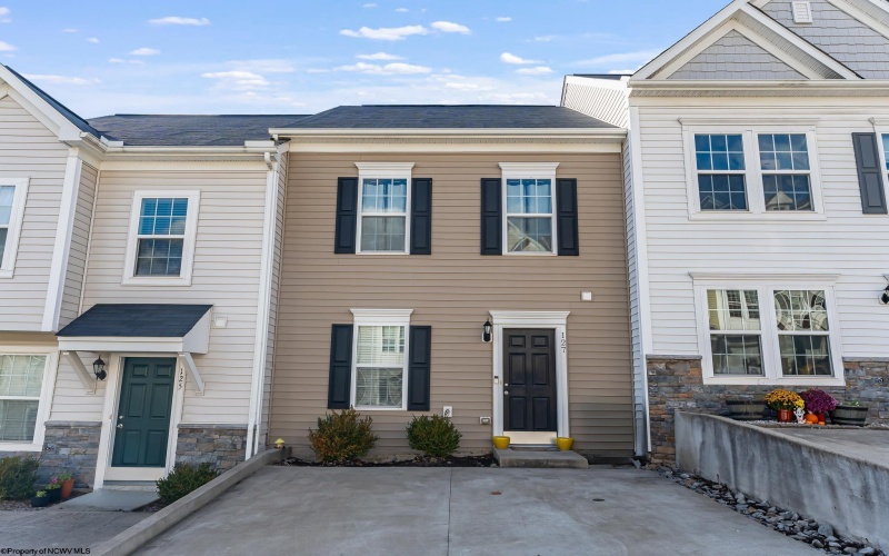 127 Inlet Street, Morgantown, West Virginia 26508, 2 Bedrooms Bedrooms, 5 Rooms Rooms,2 BathroomsBathrooms,Single Family Attached,For Sale,Inlet,10162373 127 Inlet Street, Morgantown, West Virginia 26508, 2 Bedrooms Bedrooms, 5 Rooms Rooms,2 BathroomsBathrooms,Single Family Attached,For Sale,Inlet,10162373