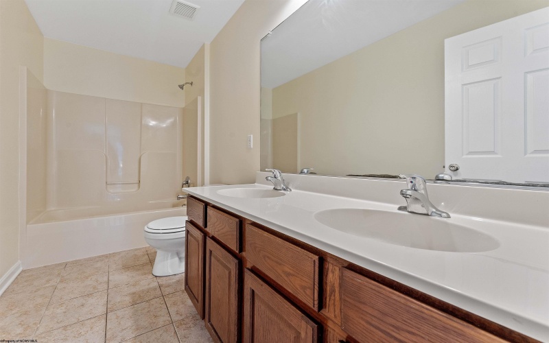 618 Hayfield Street, Morgantown, West Virginia 26508, 4 Bedrooms Bedrooms, 9 Rooms Rooms,4 BathroomsBathrooms,Residential Rentals,For Rent,Hayfield,10162387 618 Hayfield Street, Morgantown, West Virginia 26508, 4 Bedrooms Bedrooms, 9 Rooms Rooms,4 BathroomsBathrooms,Residential Rentals,For Rent,Hayfield,10162387