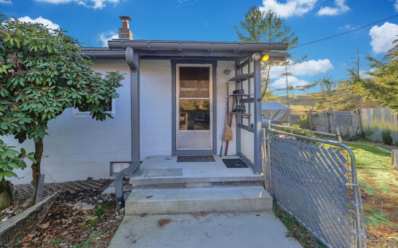 27424 George Washington Highway, Aurora, West Virginia 26705, 2 Bedrooms Bedrooms, 5 Rooms Rooms,1 BathroomBathrooms,Single Family Detached,For Sale,George Washington,10162386 27424 George Washington Highway, Aurora, West Virginia 26705, 2 Bedrooms Bedrooms, 5 Rooms Rooms,1 BathroomBathrooms,Single Family Detached,For Sale,George Washington,10162386