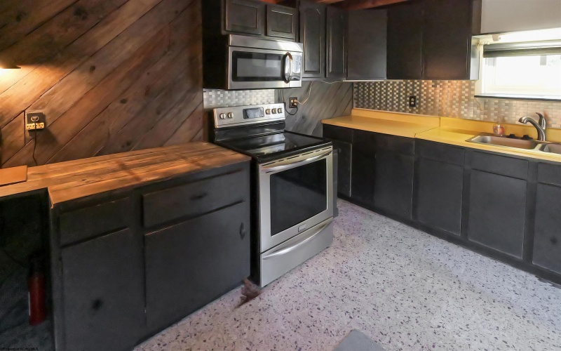 27424 George Washington Highway, Aurora, West Virginia 26705, 2 Bedrooms Bedrooms, 5 Rooms Rooms,1 BathroomBathrooms,Single Family Detached,For Sale,George Washington,10162386 27424 George Washington Highway, Aurora, West Virginia 26705, 2 Bedrooms Bedrooms, 5 Rooms Rooms,1 BathroomBathrooms,Single Family Detached,For Sale,George Washington,10162386