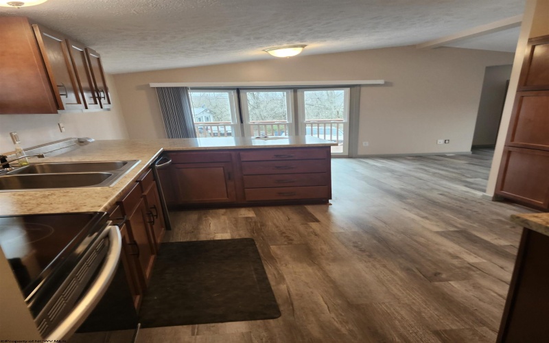 292 Lilly Street, Star City, West Virginia 26505, 3 Bedrooms Bedrooms, 7 Rooms Rooms,2 BathroomsBathrooms,Single Family Detached,For Sale,Lilly,10162371