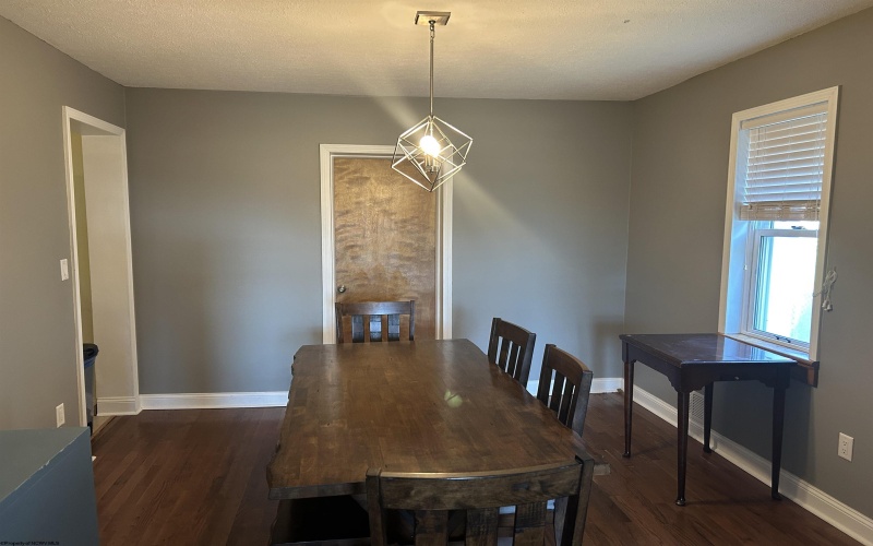 1261 Carlisle Avenue, Morgantown, West Virginia 26505, 3 Bedrooms Bedrooms, 6 Rooms Rooms,1 BathroomBathrooms,Single Family Detached,For Sale,Carlisle,10162378 1261 Carlisle Avenue, Morgantown, West Virginia 26505, 3 Bedrooms Bedrooms, 6 Rooms Rooms,1 BathroomBathrooms,Single Family Detached,For Sale,Carlisle,10162378