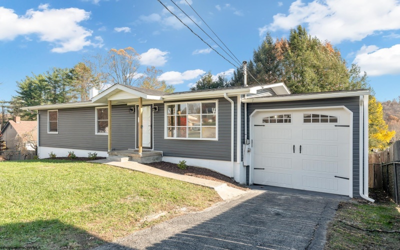 1612 Clifton Road, Fairmont, West Virginia 26554, 4 Bedrooms Bedrooms, 7 Rooms Rooms,3 BathroomsBathrooms,Single Family Detached,For Sale,Clifton,10162376 1612 Clifton Road, Fairmont, West Virginia 26554, 4 Bedrooms Bedrooms, 7 Rooms Rooms,3 BathroomsBathrooms,Single Family Detached,For Sale,Clifton,10162376