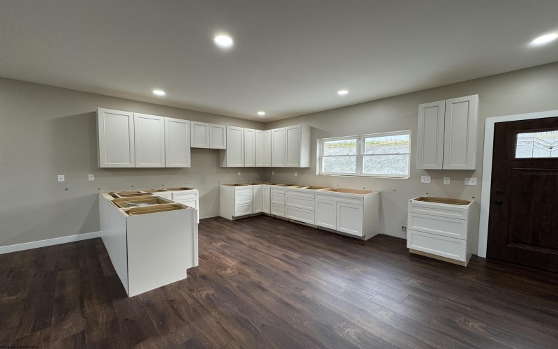 504 Watson Drive, Maidsville, West Virginia 26541-8191, 3 Bedrooms Bedrooms, 6 Rooms Rooms,2 BathroomsBathrooms,Single Family Detached,For Sale,Watson,10162372 504 Watson Drive, Maidsville, West Virginia 26541-8191, 3 Bedrooms Bedrooms, 6 Rooms Rooms,2 BathroomsBathrooms,Single Family Detached,For Sale,Watson,10162372