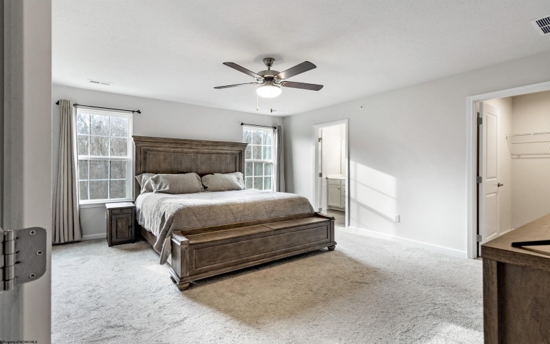 248 Stonehurst Drive, Morgantown, West Virginia 26501, 3 Bedrooms Bedrooms, 7 Rooms Rooms,3 BathroomsBathrooms,Single Family Attached,For Sale,Stonehurst,10162395