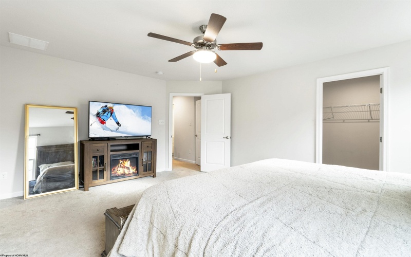 248 Stonehurst Drive, Morgantown, West Virginia 26501, 3 Bedrooms Bedrooms, 7 Rooms Rooms,3 BathroomsBathrooms,Single Family Attached,For Sale,Stonehurst,10162395