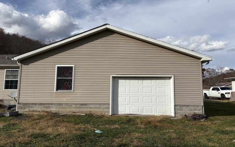 151 Pear Tree Lane, Tallmansville, West Virginia 26237, 3 Bedrooms Bedrooms, 8 Rooms Rooms,2 BathroomsBathrooms,Single Family Detached,For Sale,Pear Tree,10162398 151 Pear Tree Lane, Tallmansville, West Virginia 26237, 3 Bedrooms Bedrooms, 8 Rooms Rooms,2 BathroomsBathrooms,Single Family Detached,For Sale,Pear Tree,10162398