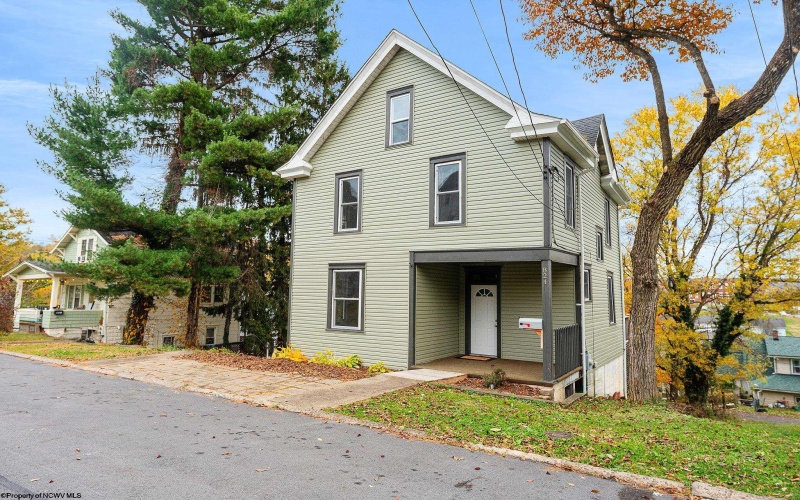 824 Louise Avenue, Morgantown, West Virginia 26505, 3 Bedrooms Bedrooms, 7 Rooms Rooms,2 BathroomsBathrooms,Single Family Detached,For Sale,Louise,10162403 824 Louise Avenue, Morgantown, West Virginia 26505, 3 Bedrooms Bedrooms, 7 Rooms Rooms,2 BathroomsBathrooms,Single Family Detached,For Sale,Louise,10162403