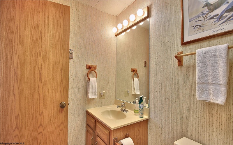 45 Deerfield Circle, Davis, West Virginia 26260, 3 Bedrooms Bedrooms, 8 Rooms Rooms,3 BathroomsBathrooms,Single Family Attached,For Sale,Deerfield,10162401