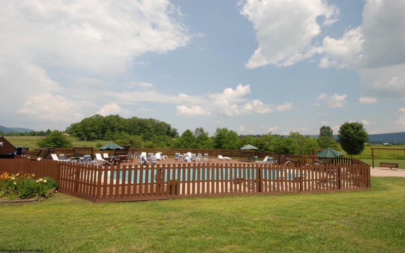 45 Deerfield Circle, Davis, West Virginia 26260, 3 Bedrooms Bedrooms, 8 Rooms Rooms,3 BathroomsBathrooms,Single Family Attached,For Sale,Deerfield,10162401